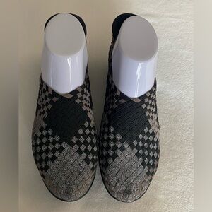 Bernie Mev Black and Tan Woven Wedges